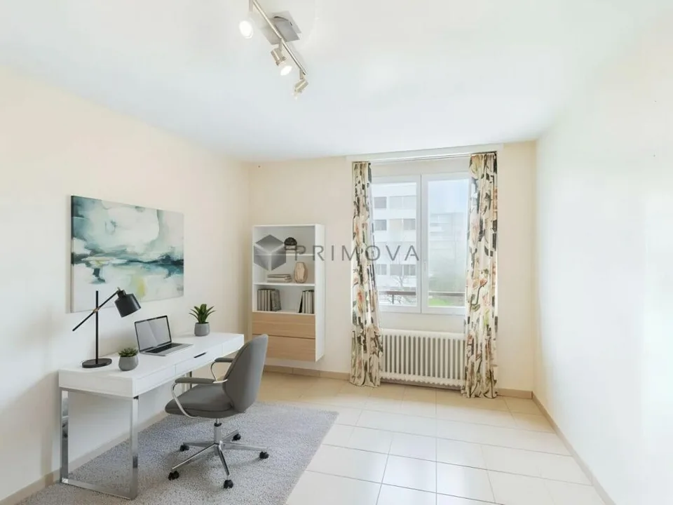 Appartement de 3 pièces lumineux et modernisé avec balcon à Effretikon