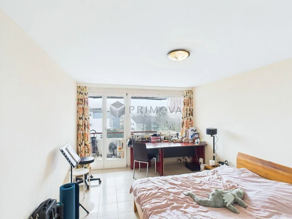 Appartement de 3 pièces lumineux et modernisé avec balcon à Effretikon