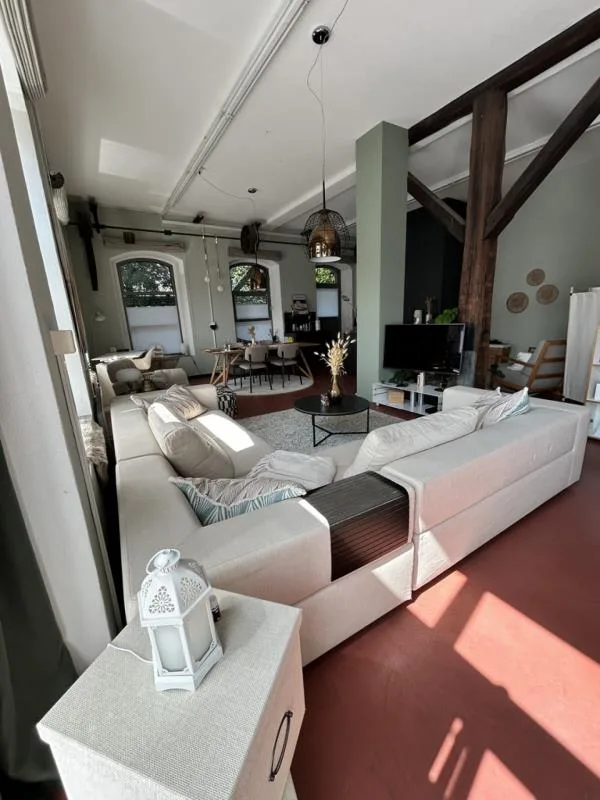 Charmantes Loft mit Gartensitzplatz