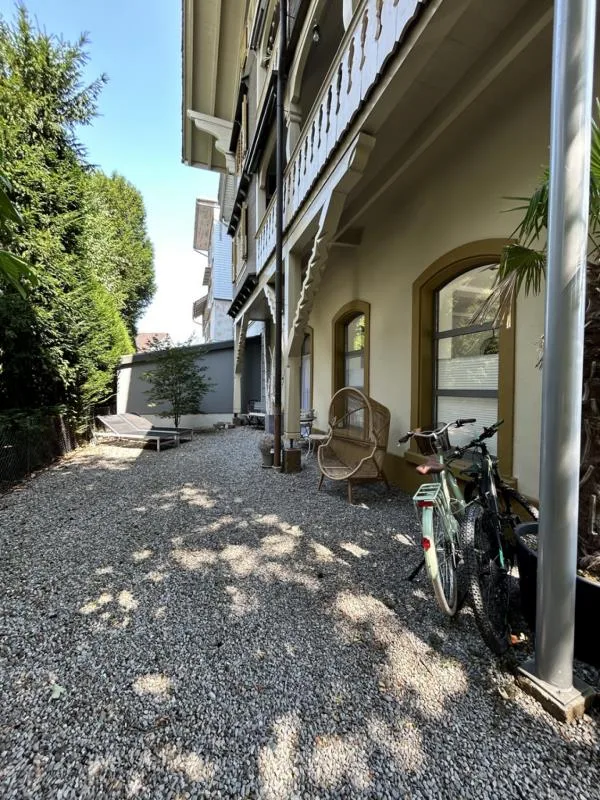 Charmantes Loft mit Gartensitzplatz