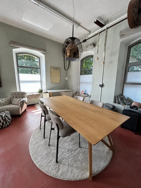 Charmantes Loft mit Gartensitzplatz