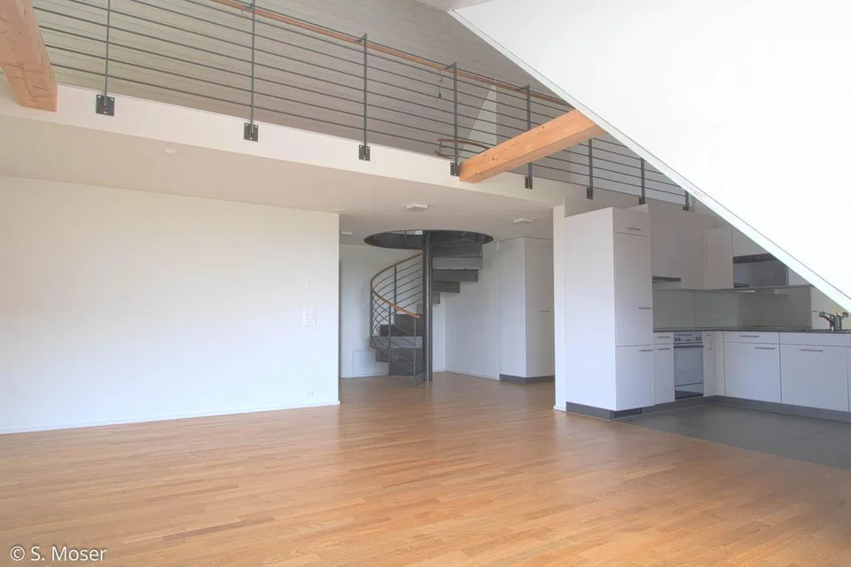 3.0 Zimmer Dachwohnung in naturnaher Lage