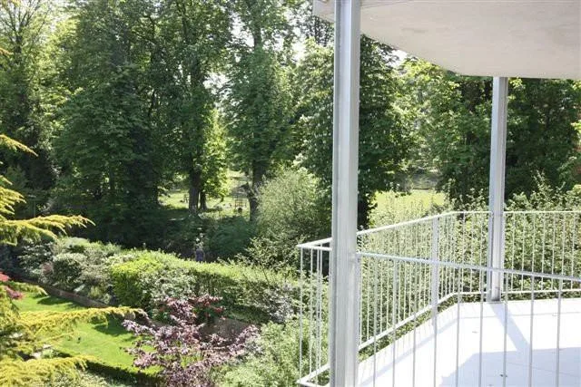 Beautiful 3-room apartment with large balcony!
