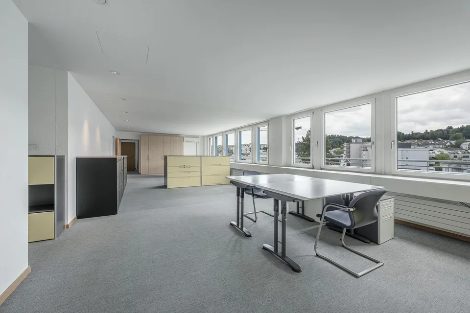 Bezugsbereite Bürofläche mit exklusiver Dachterrasse!