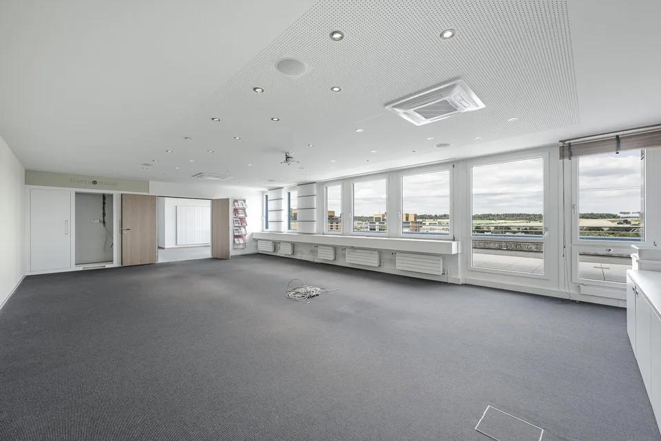 Bezugsbereite Bürofläche mit exklusiver Dachterrasse!