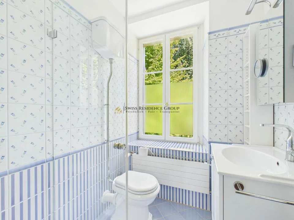 Altbau-Charme trifft auf modernen Luxus - Einzigartige 4.5-Zimmer-Wohnung mit Garten & Cheminée in 8008 Zürich