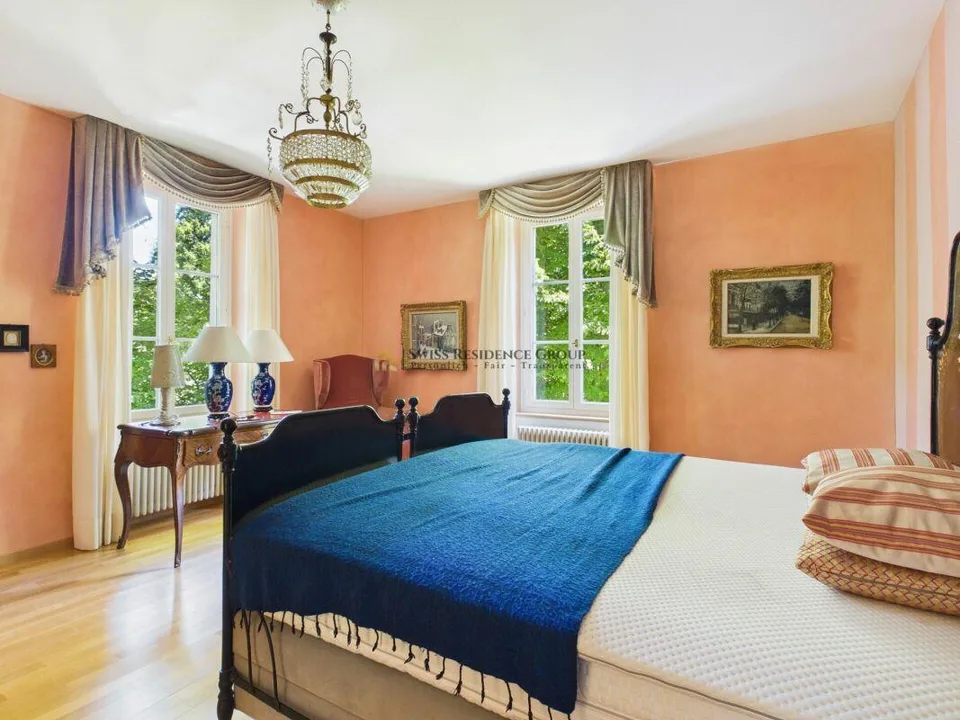 Altbau-Charme trifft auf modernen Luxus - Einzigartige 4.5-Zimmer-Wohnung mit Garten & Cheminée in 8008 Zürich