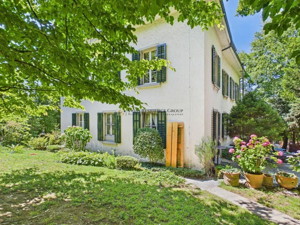 Altbau-Charme trifft auf modernen Luxus - Einzigartige 4.5-Zimmer-W...