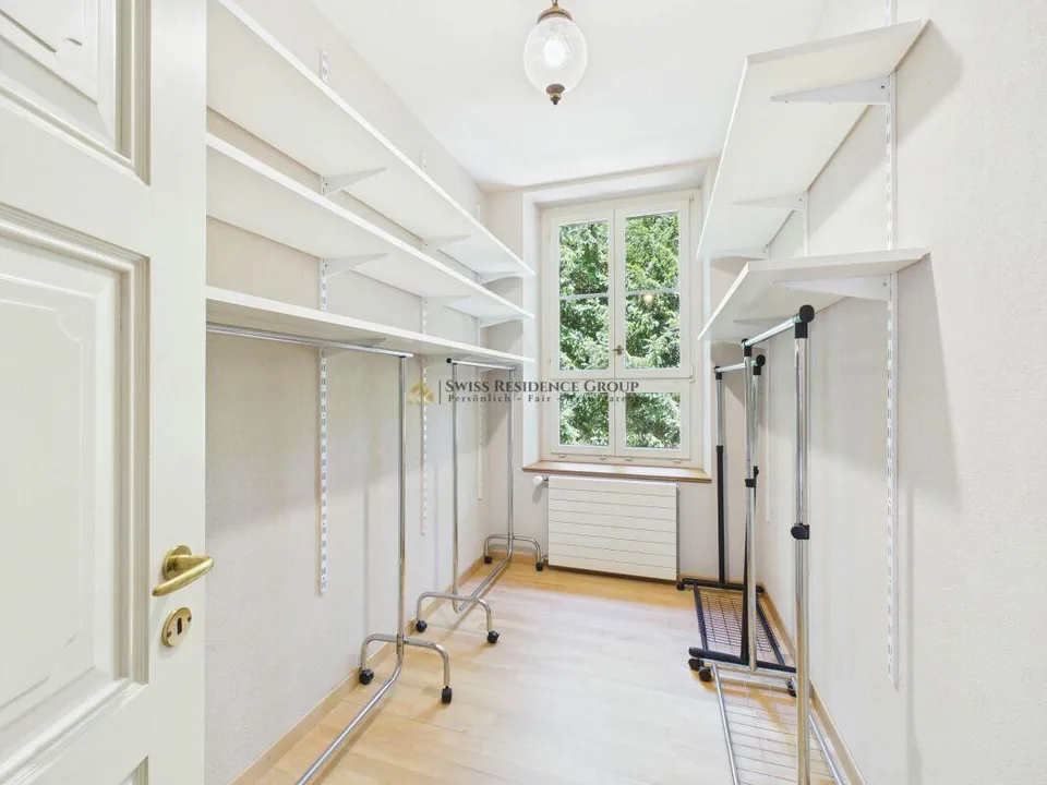 Altbau-Charme trifft auf modernen Luxus - Einzigartige 4.5-Zimmer-Wohnung mit Garten & Cheminée in 8008 Zürich