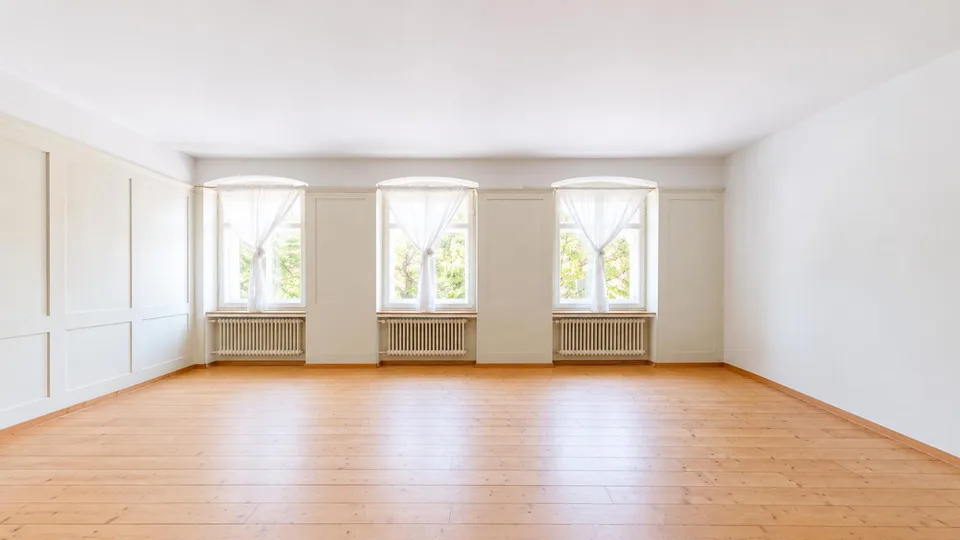 Zentrale, toprenovierte Altwohnung fur gepflegtes Wohnen