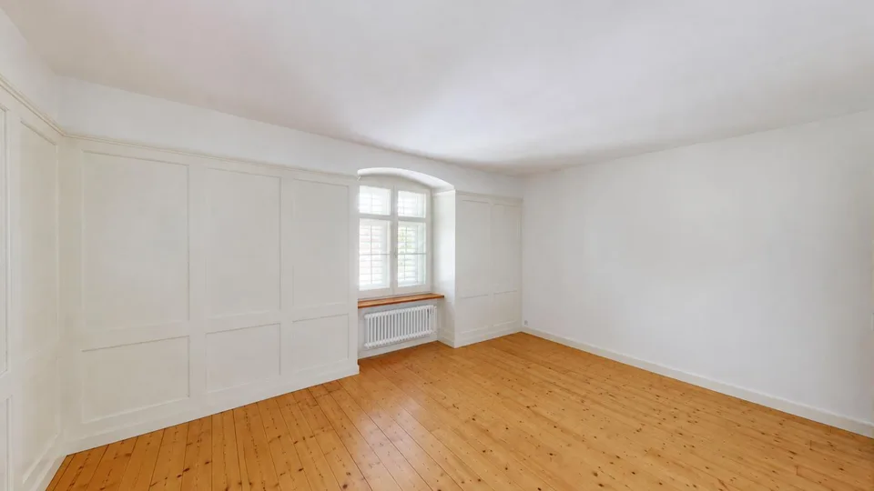 Zentrale, toprenovierte Altwohnung fur gepflegtes Wohnen