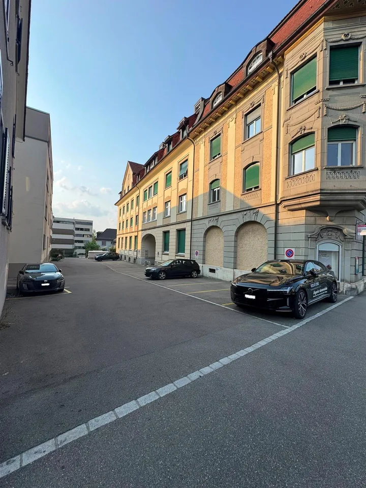 Heller Büro-/Praxisraum an zentraler Lage in Frauenfeld