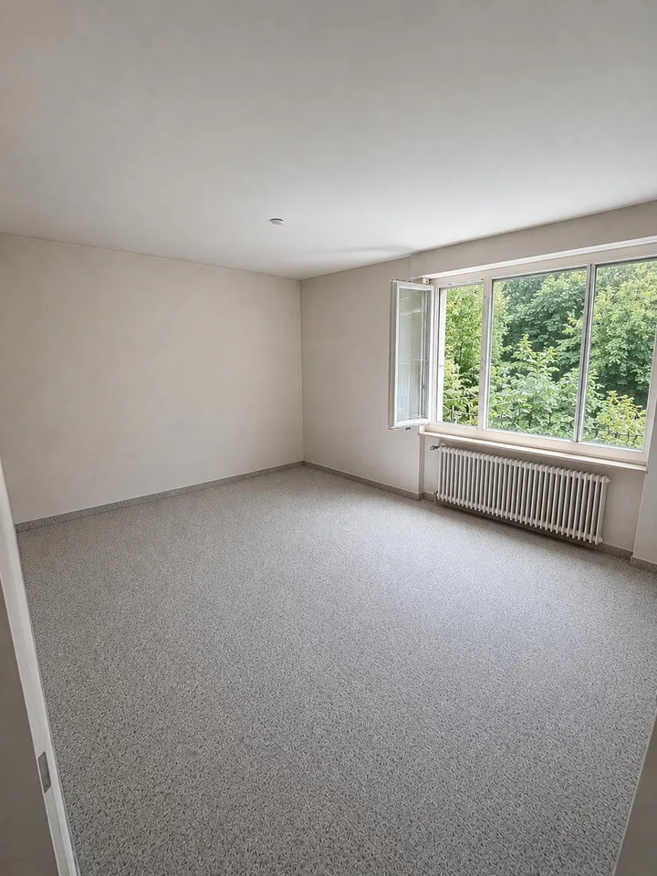 Attraktive 3-Zimmer-Wohnung mit grosszügigem Balkon und Blick ins Grüne