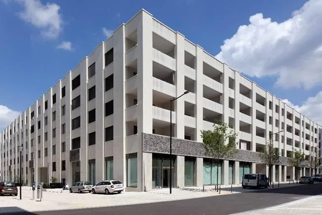 Helle und moderne Wohnung im Richti Areal