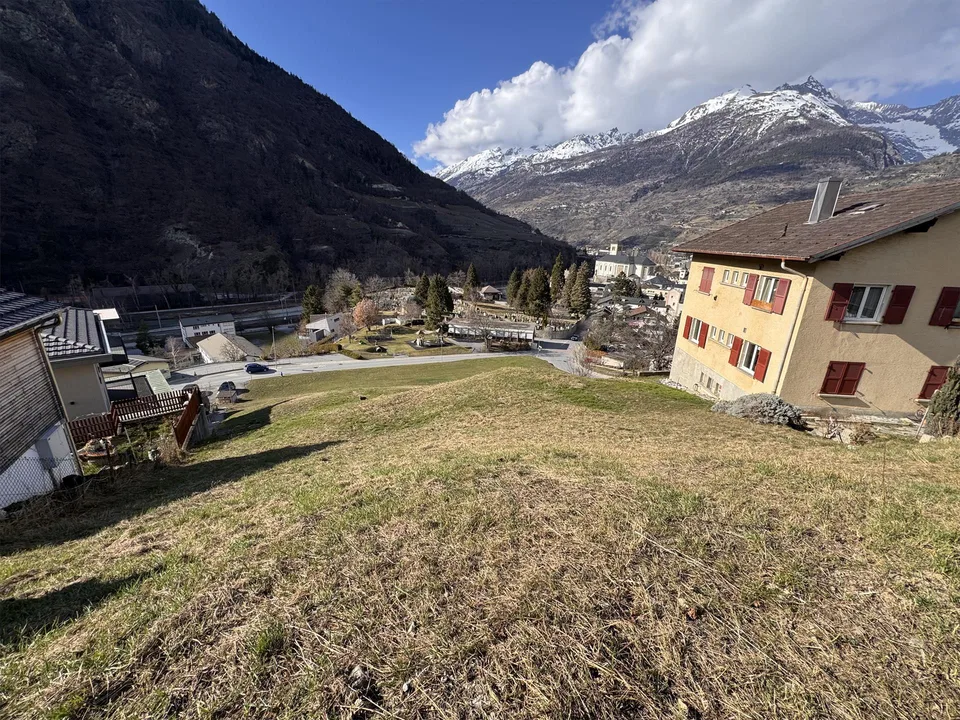 Ruhiges 0-Zimmer-Baugrundstück mit Entwicklungspotenzial, Visp