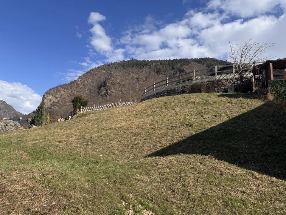 Ruhiges 0-Zimmer-Baugrundstück mit Entwicklungspotenzial, Visp