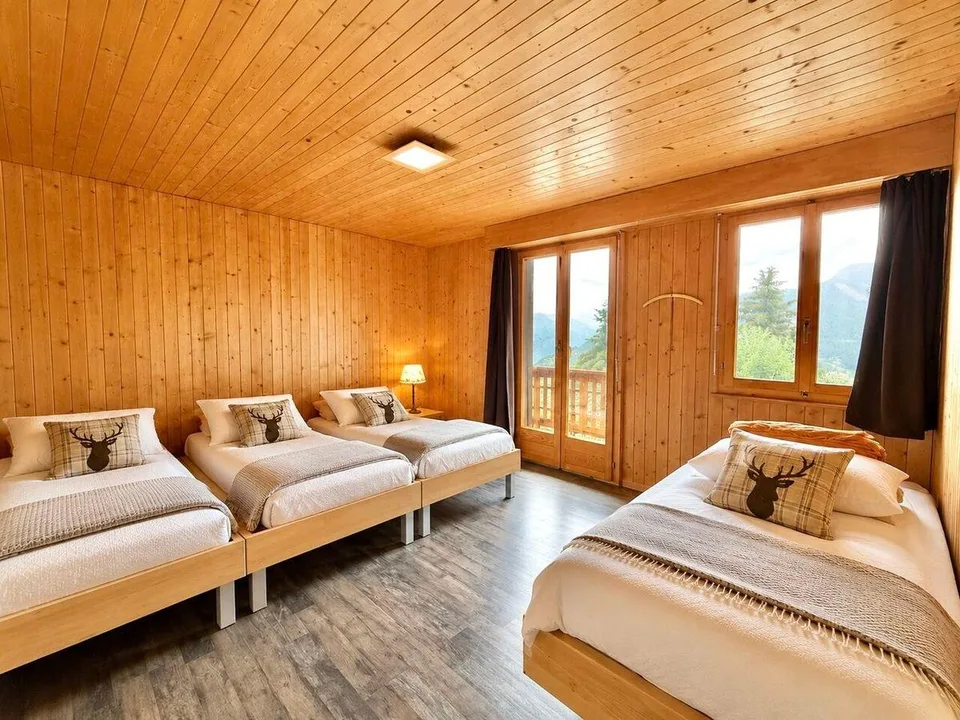 MAGNIFIKANTER DUPLEX 6.5 ZIMMER AN DEN PISTEN