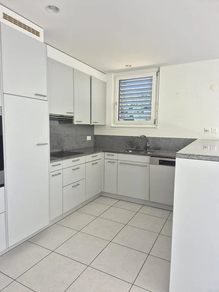 Appartement 3.5 pièces familial avec jardin et serre