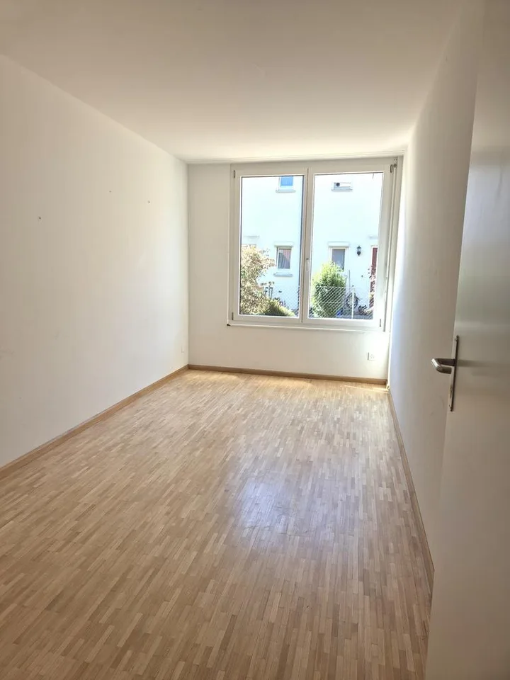 Appartement 3.5 pièces familial avec jardin et serre