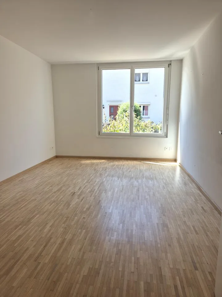 Appartement 3.5 pièces familial avec jardin et serre