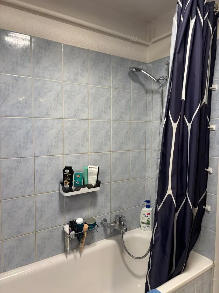 Geräumige 2-Zimmer-Wohnung mit Terrasse in La Coudre, Neuchâtel