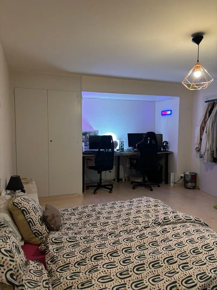 Geräumige 2-Zimmer-Wohnung mit Terrasse in La Coudre, Neuchâtel