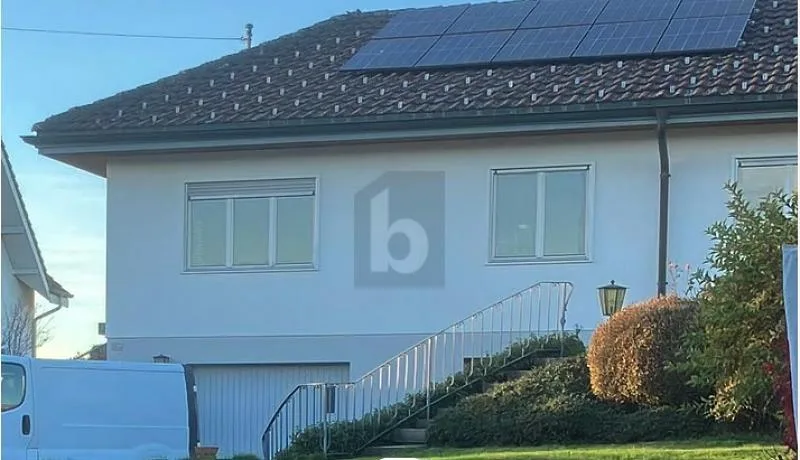 ENERGETISCH SANIERT MIT 1339 M² UMSCHWUNG