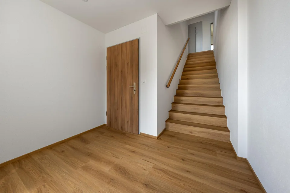 Exklusive 5.5-Zimmer-Neubau Dachwohnung  Lift direkt in Wohnung