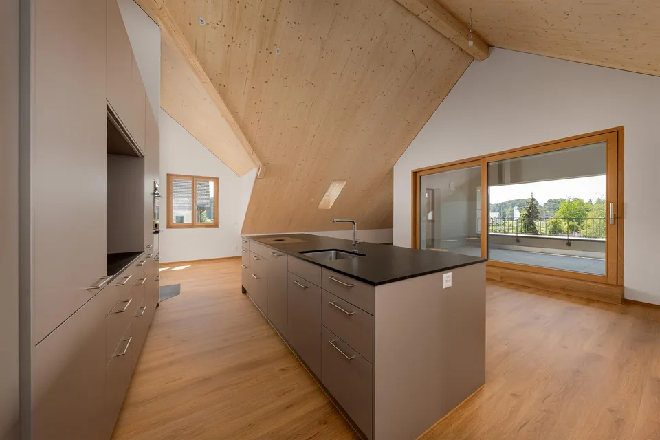 Exklusive 5.5-Zimmer-Neubau Dachwohnung  Lift direkt in Wohnung
