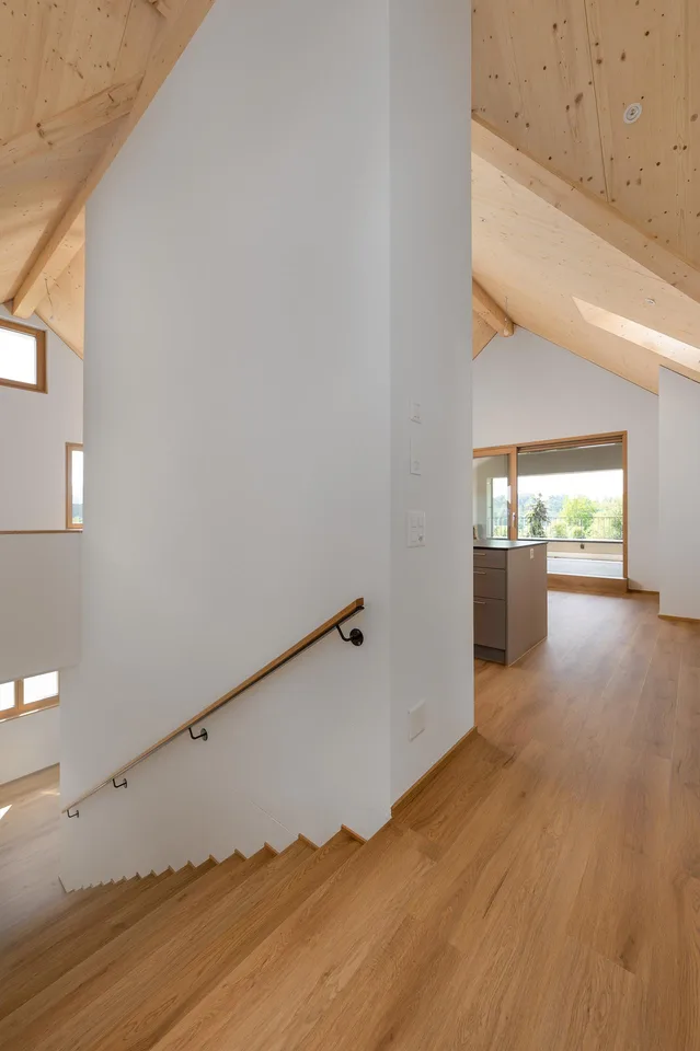 Exklusive 5.5-Zimmer-Neubau Dachwohnung  Lift direkt in Wohnung
