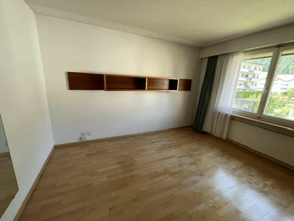 Well-maintained single-family house with large outdoor area
