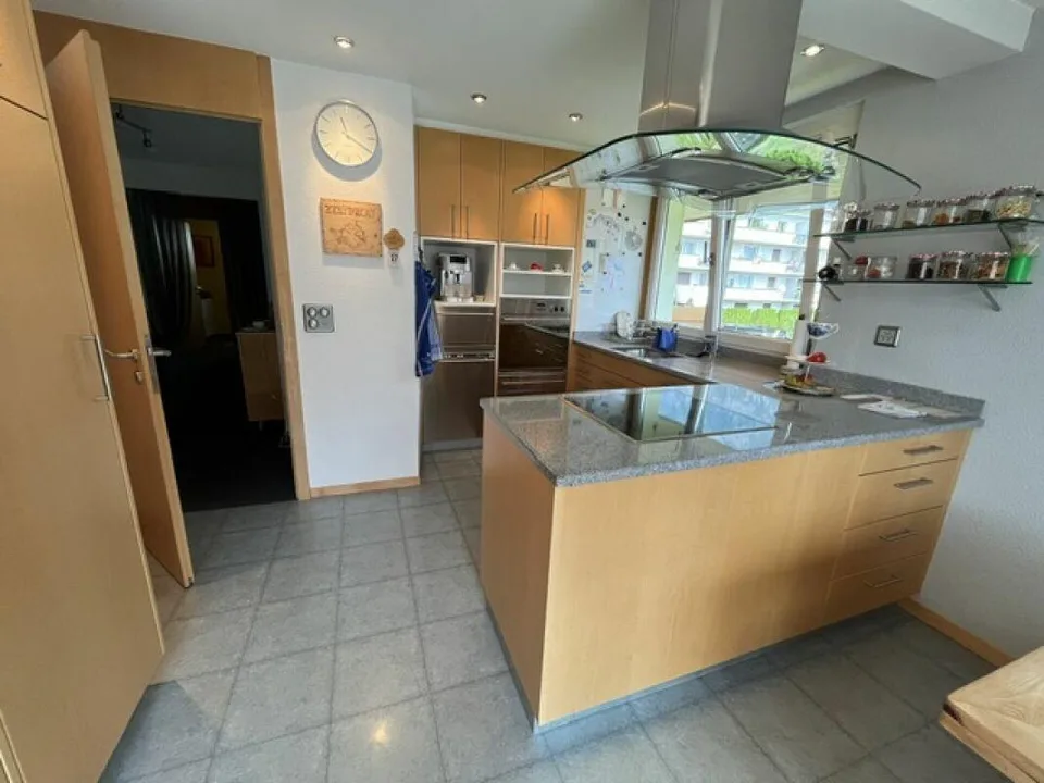 Well-maintained single-family house with large outdoor area