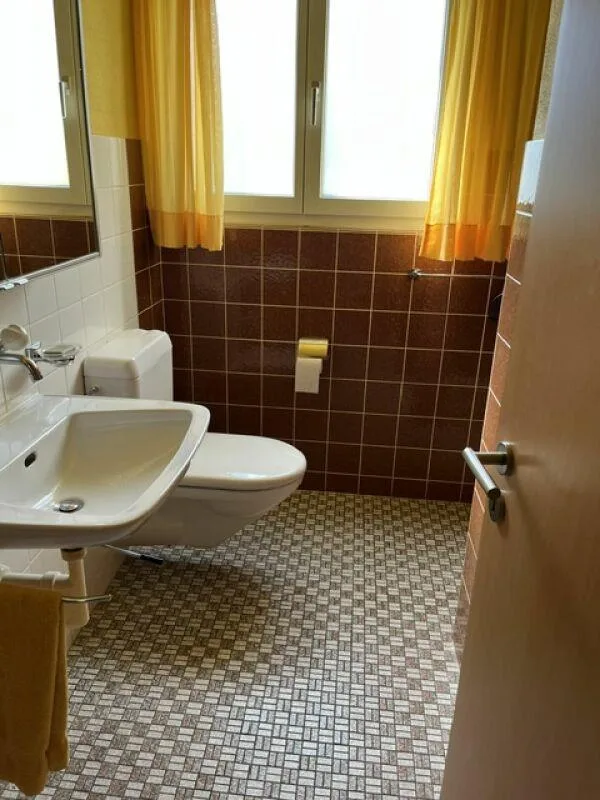 Well-maintained single-family house with large outdoor area
