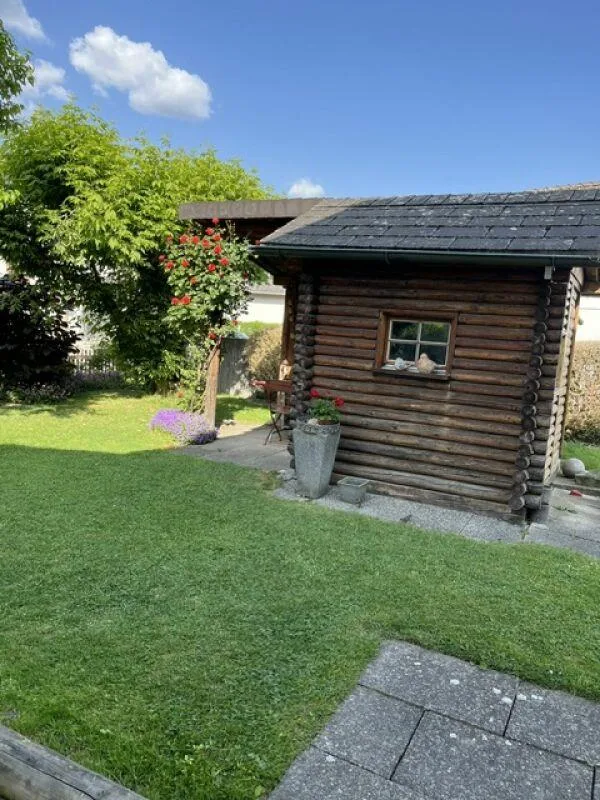 Well-maintained single-family house with large outdoor area