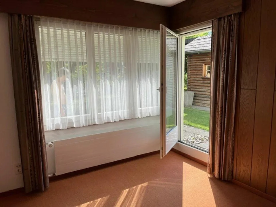Well-maintained single-family house with large outdoor area