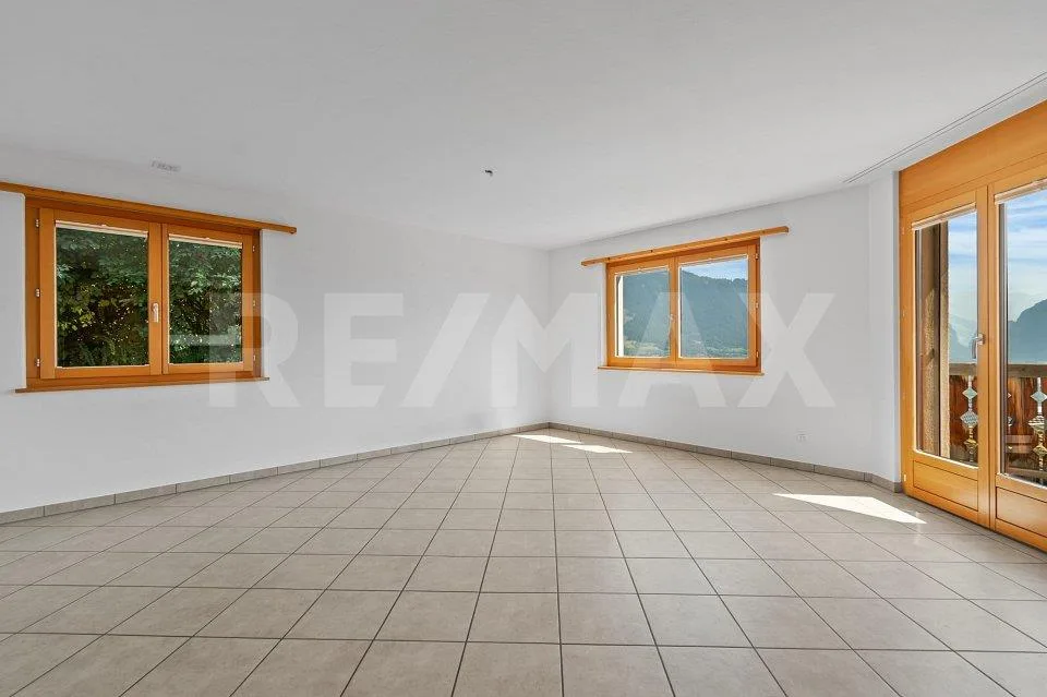 Moderne 2½-Zimmerwohnung mit herrlicher Aussicht in Mastrils