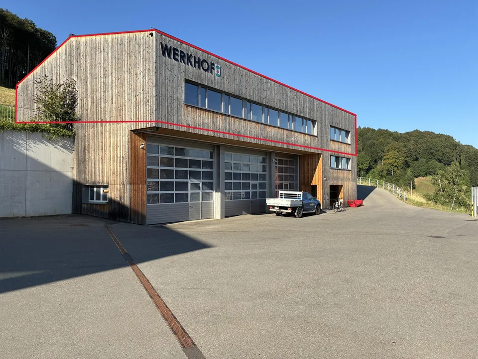 Gewerbehalle, Werkstatt und Vorplatz – praktisch & vielseitig nutzbar