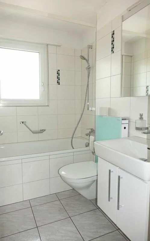 Charming, renovated 4-room apartment with balcony