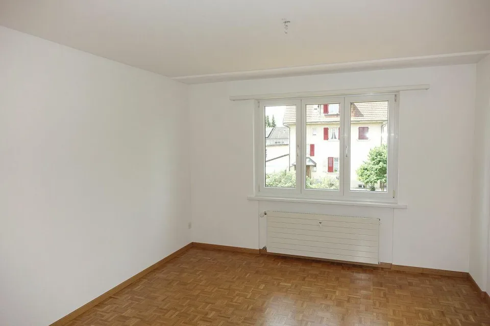 Charming, renovated 4-room apartment with balcony