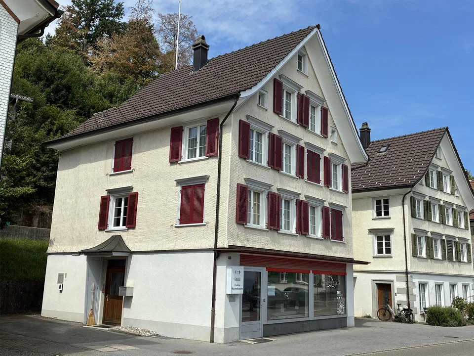 Gewerbeliegenschaft mit Verkaufsraum, Büro, Lager & Parkmöglichkeiten