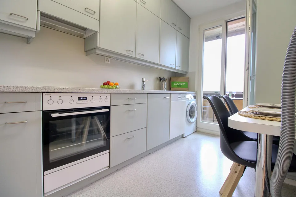 Dein stilvolles Coliving-Zuhause im lebhaften Zürcher Stadtteil Höngg