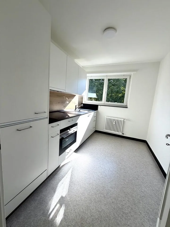 Zentral gelegene 4 Zimmerwohnung mit Balkon