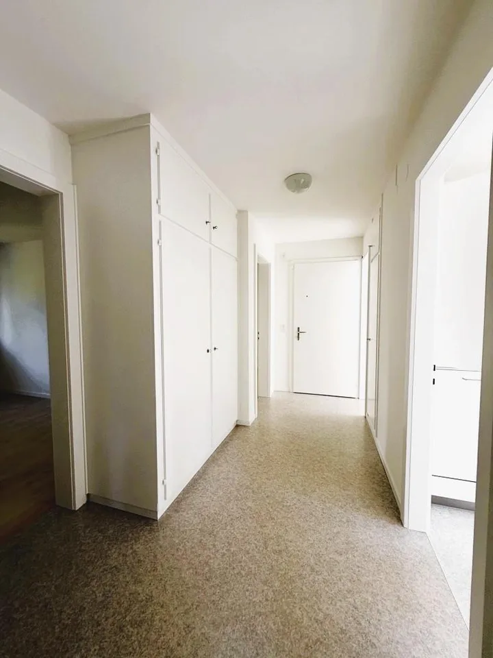 Zentral gelegene 4 Zimmerwohnung mit Balkon