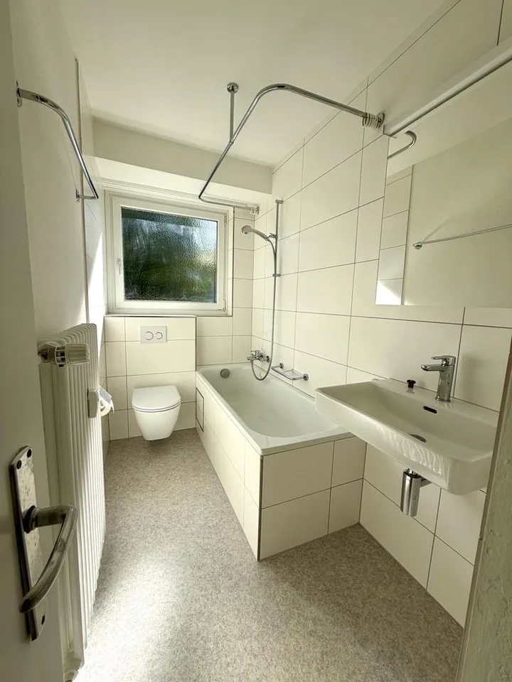 Zentral gelegene 4 Zimmerwohnung mit Balkon
