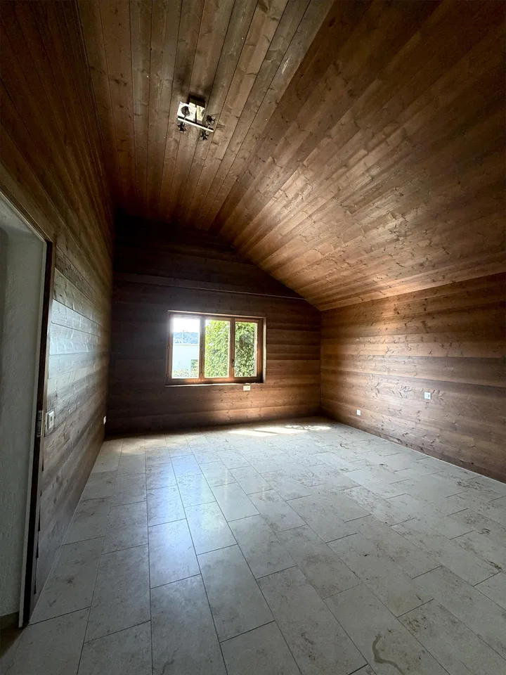 5.5 Zimmer Haus mit Hanglage