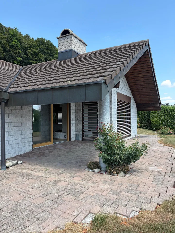5.5 Zimmer Haus mit Hanglage
