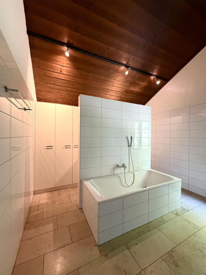 5.5 Zimmer Haus mit Hanglage