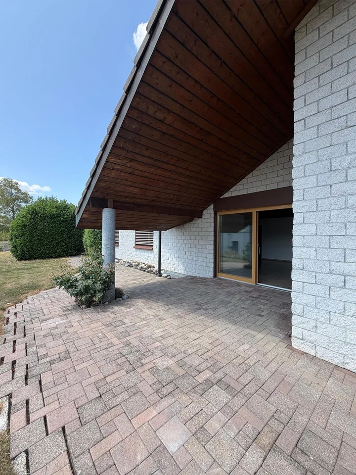 5.5 Zimmer Haus mit Hanglage