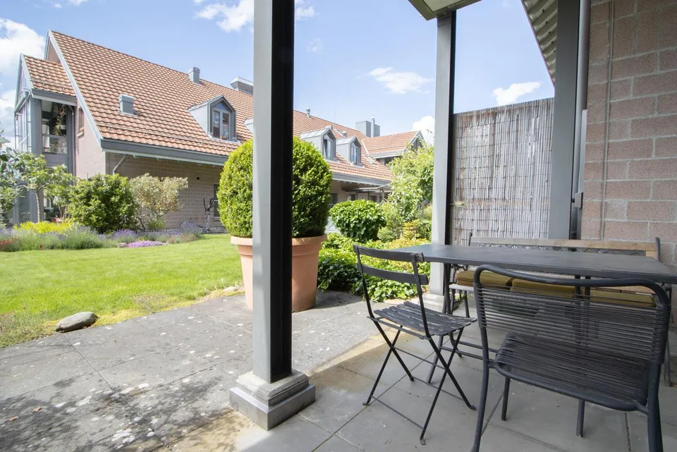 Locaux commerciaux avec un potentiel de réutilisation attractif dans un appartement