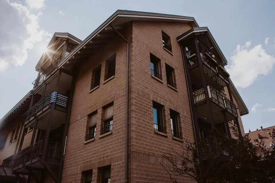 Locaux commerciaux avec un potentiel de réutilisation attractif dans un appartement